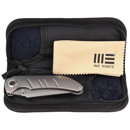 Nóż składany WE Knife Riff-Raff Polished Bead Blasted Titanium, Polished Bead Blasted CPM 20CV by Matthew Christensen (WE22020B-4)