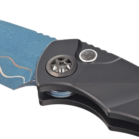 Nóż automatyczny Heretic Pariah-A Custom DLC Aluminium / Carbon Fiber Inlays, Blued Baker Forge AuroraMai Damascus by Tony Marfione Jr.