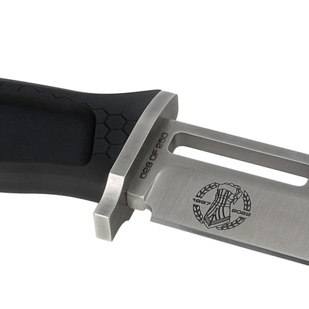 Nóż Extrema Ratio K1 Dobermann XXV Anniversary LE No 028/250 Black Aluminum, Satin N690 (04.1000.0105/XXV/SE)