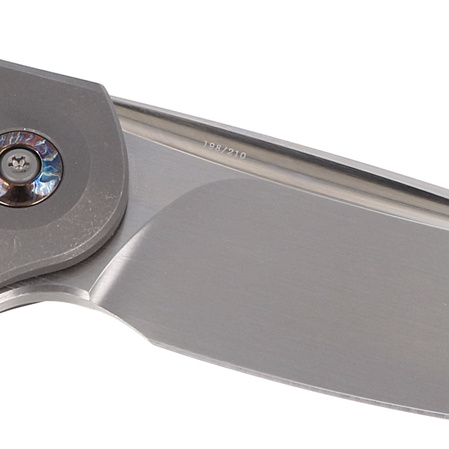 Nóż składany WE Knife Makani LE No 198/210 Gray Titanium, Hand Rubbed Satin CPM 20CV by Anton Tkachenko (WE21048-2)